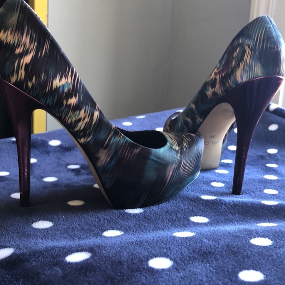 Assorted brand heels - Picture 4 of 5